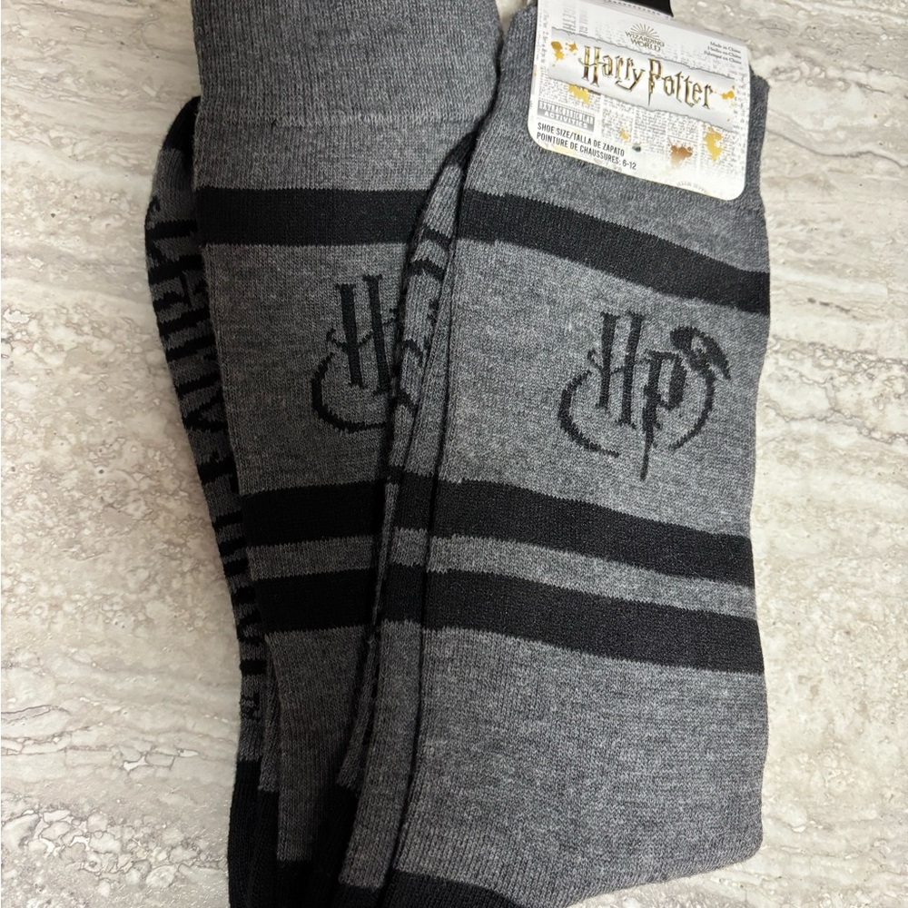 2 pair Harry Potter Gray and Black crew socks.